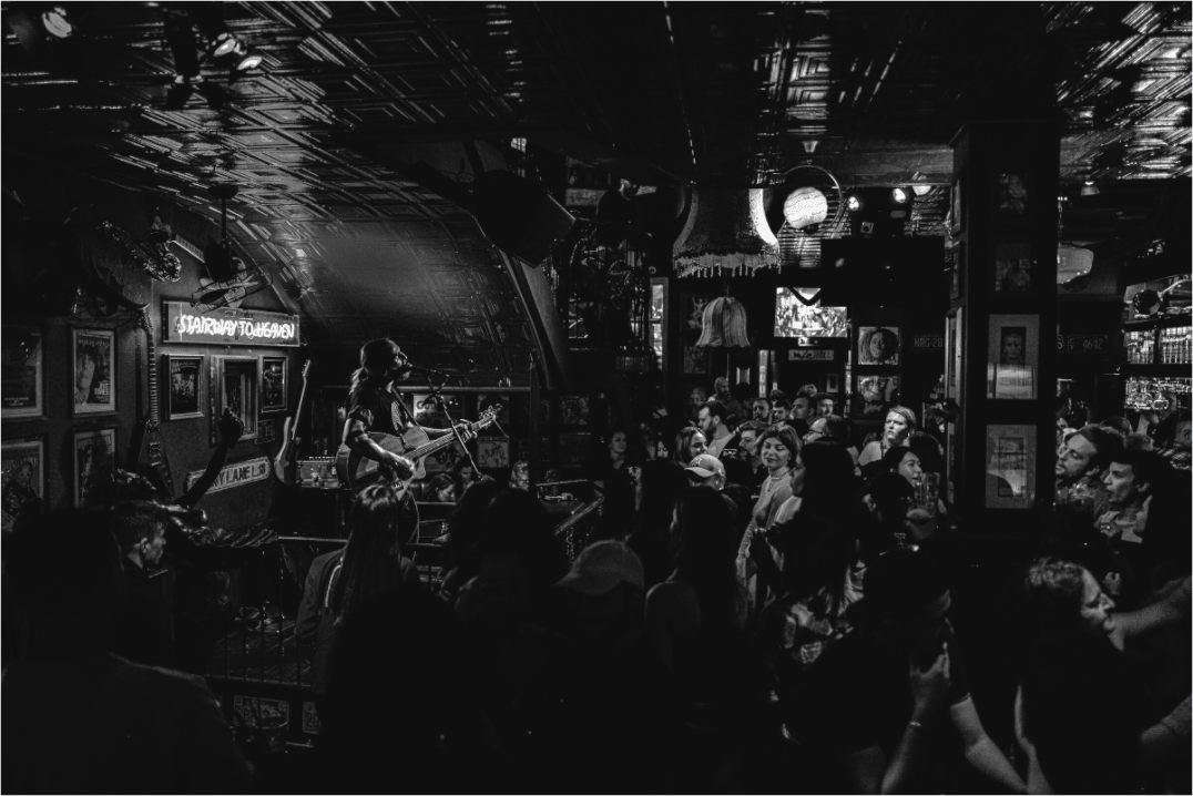 Dublin. Pub. I. - Chris - Frumolt - Shop