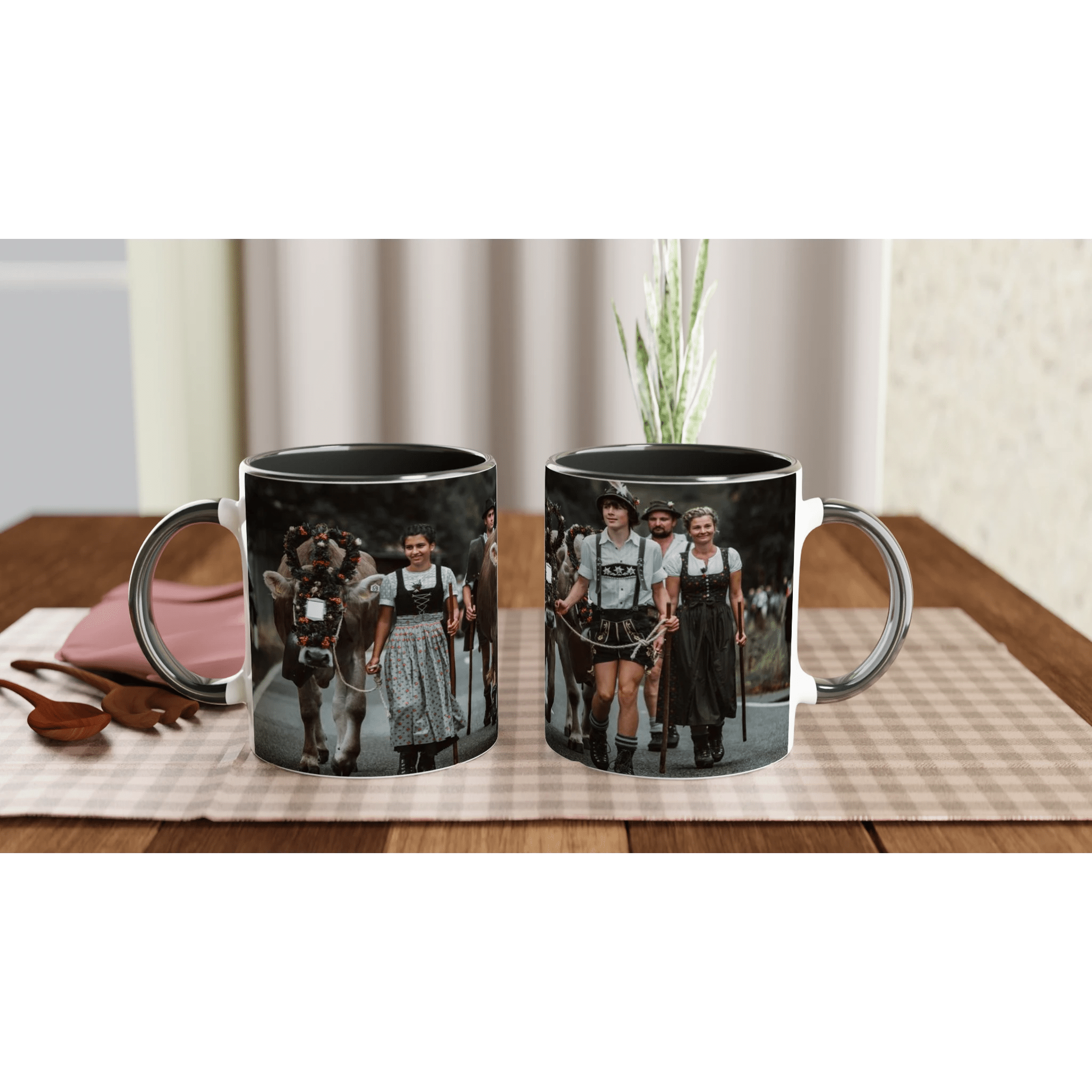 Tasse "Bad Hindelang VII 2025" 325ml mit Farbe an der Innenseite Keramikschwarz - Chris - Frumolt - Shop