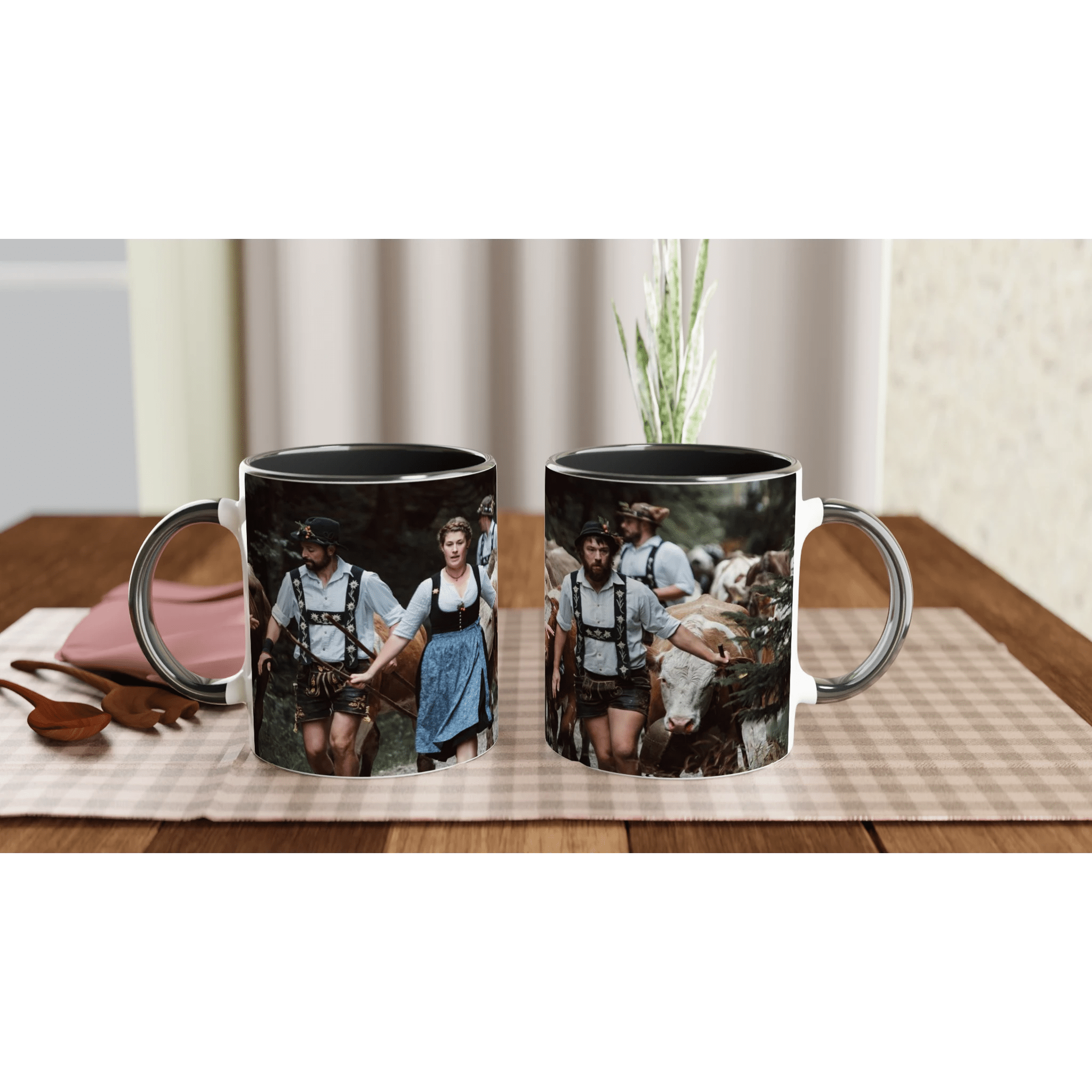 Tasse "Viehscheid Nesselwang 2025" 325ml mit Farbe an der Innenseite Keramikschwarz - Chris - Frumolt - Shop